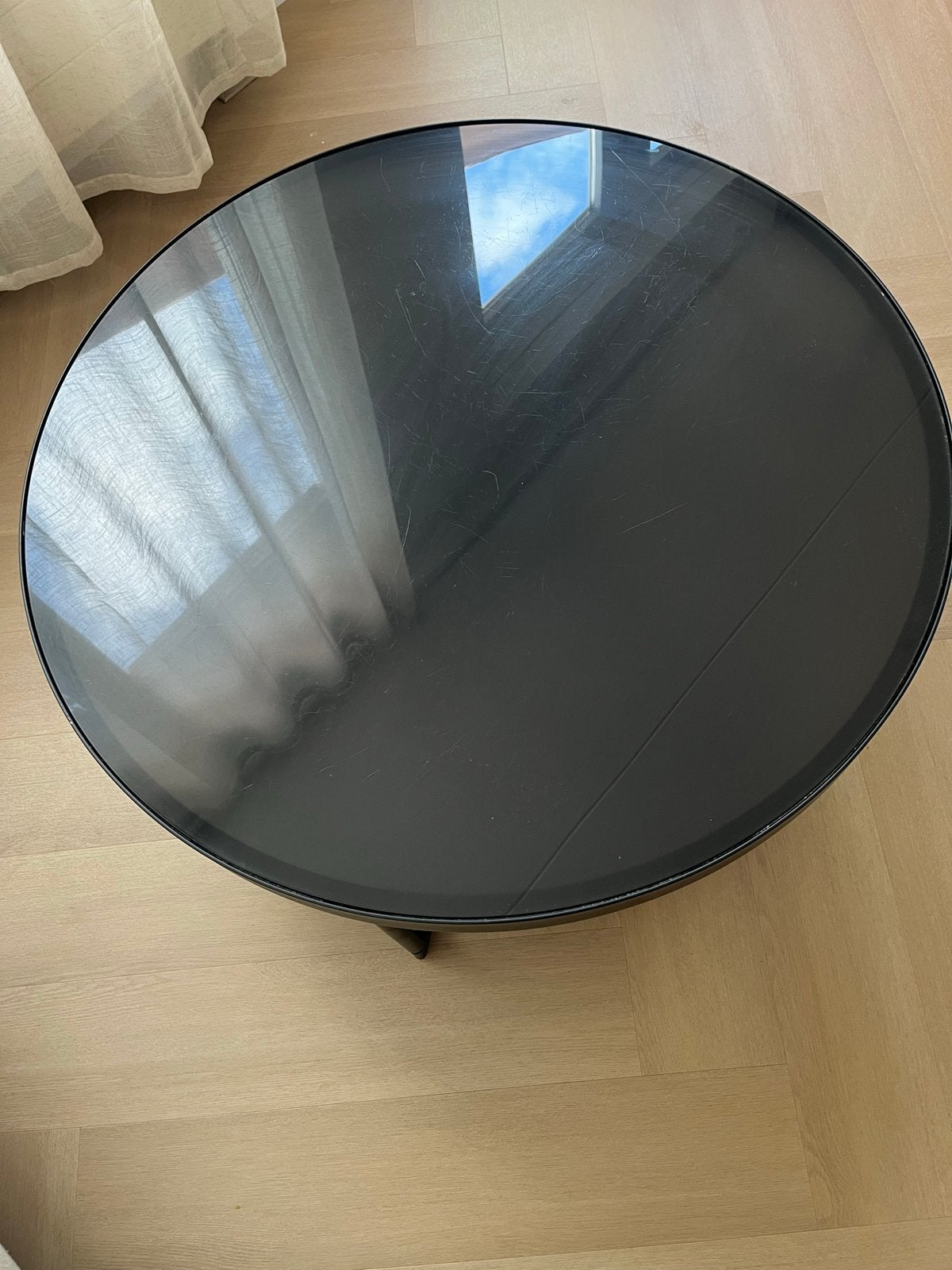Ronde salontafel met glazen blad en marmeren onderblad, Ophalen, Gebruikt, Rond, 50 tot 100 cm