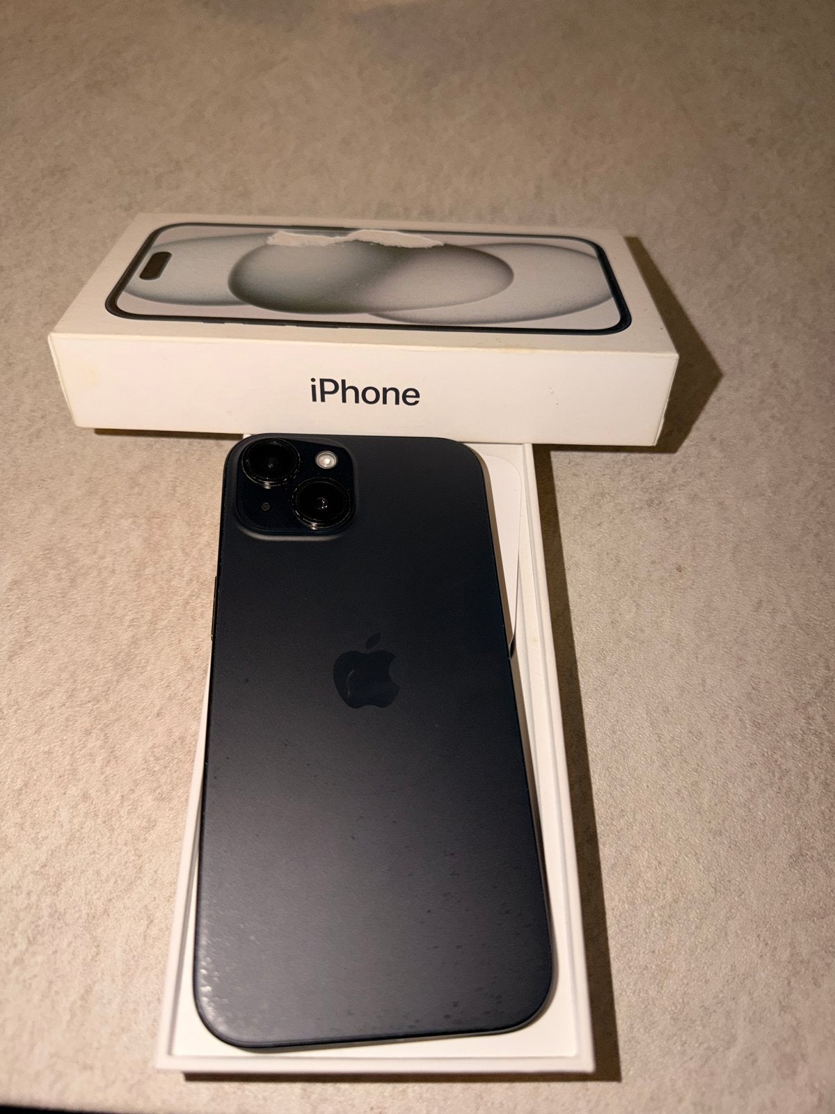 Foto 3 van iPhone 15 128GB - Zo goed als nieuw