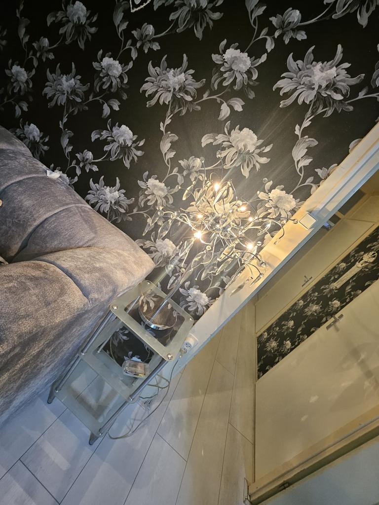 Lamp en tafel, Ophalen of Verzenden