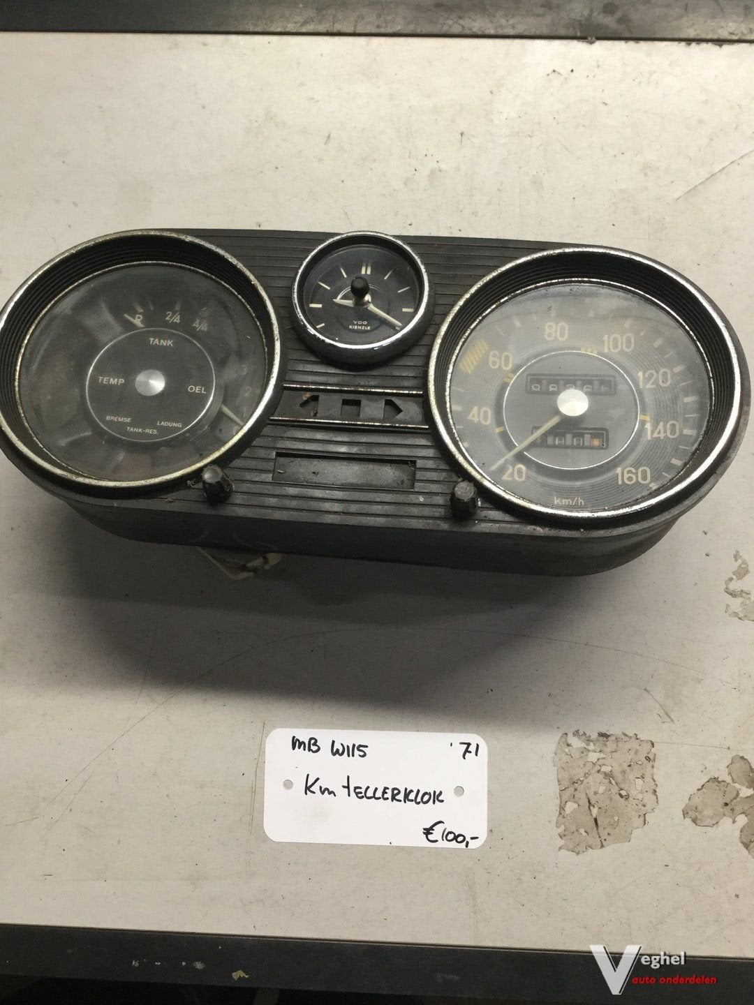 Mercedes W115 1971 Km Tellerklok, Gebruikt, -, -, Ophalen of Verzenden
