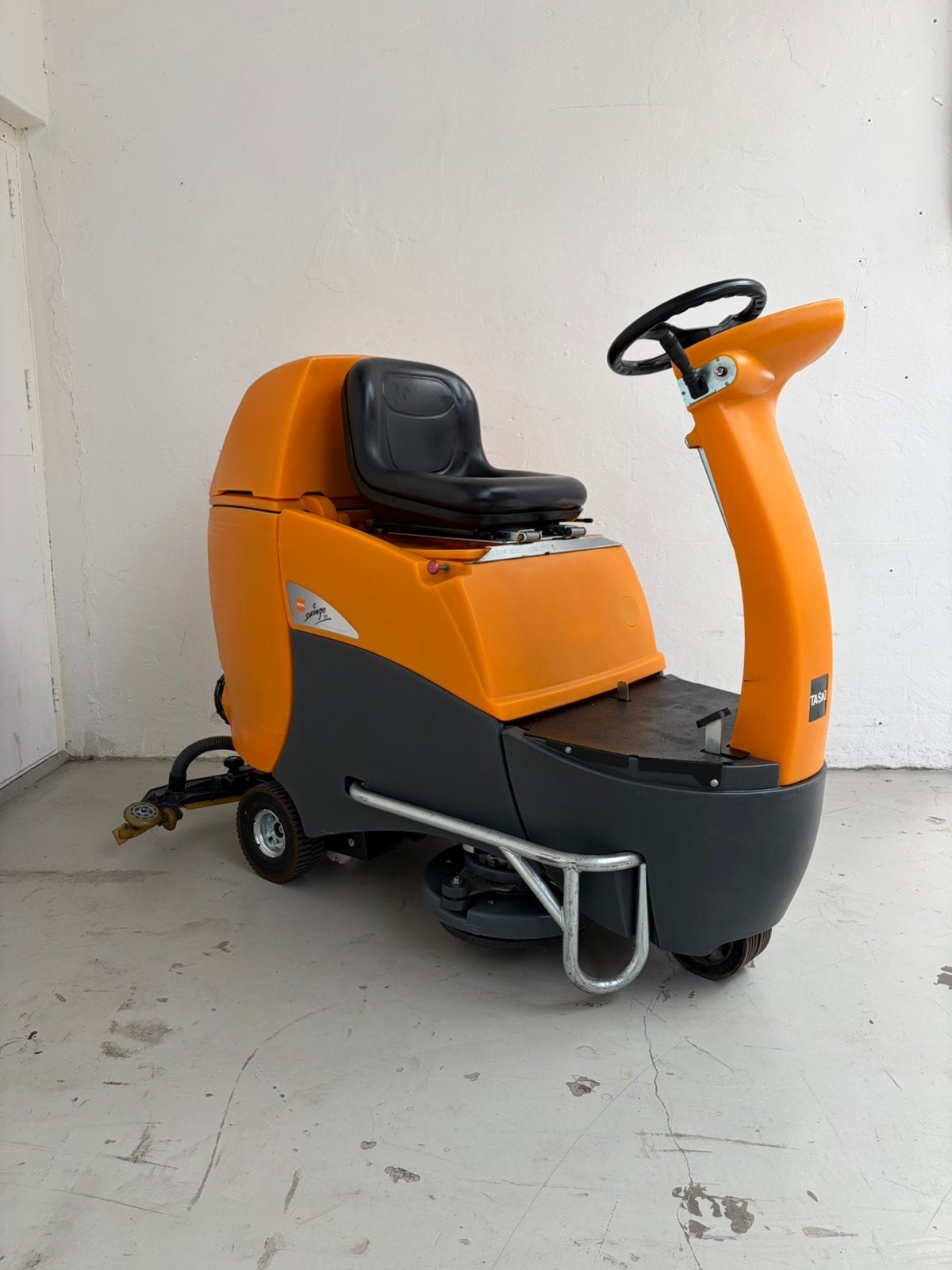 Opzit schrobmachine | Taski 2500 | Nieuw accupakket, Doe-het-zelf en Verbouw, Reinigingsmachines, Ophalen of Verzenden, Gebruikt