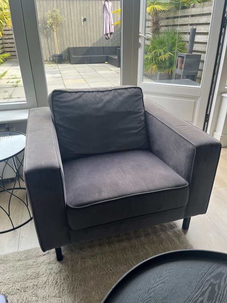 Woood Grijze Stoel met Zwarte Poten - Zachte Stof, Huis en Inrichting, Fauteuils, Ophalen, Zo goed als nieuw, Stof
