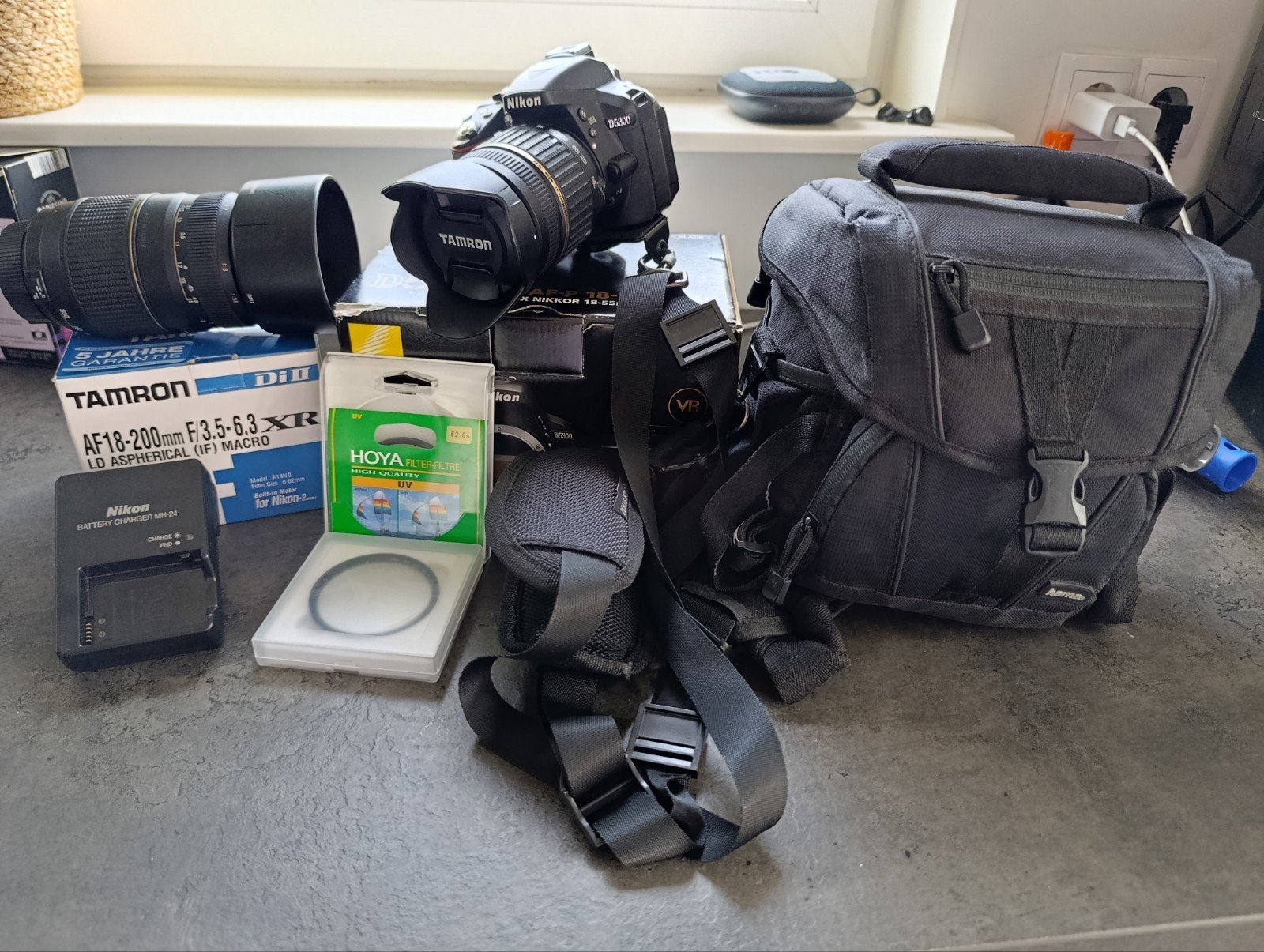 Nikon D5300 met 2 Tamron lenzen, extra accu en cameratas, Spiegelreflex, Ophalen of Verzenden, Zo goed als nieuw, Nikon