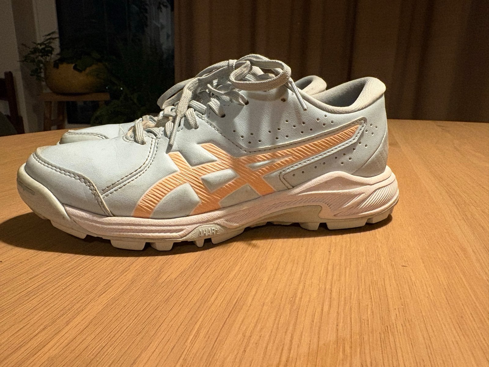 Asics Gel Peake GS Junior Hockeyschoenen Maat 36, Ophalen of Verzenden, Zo goed als nieuw