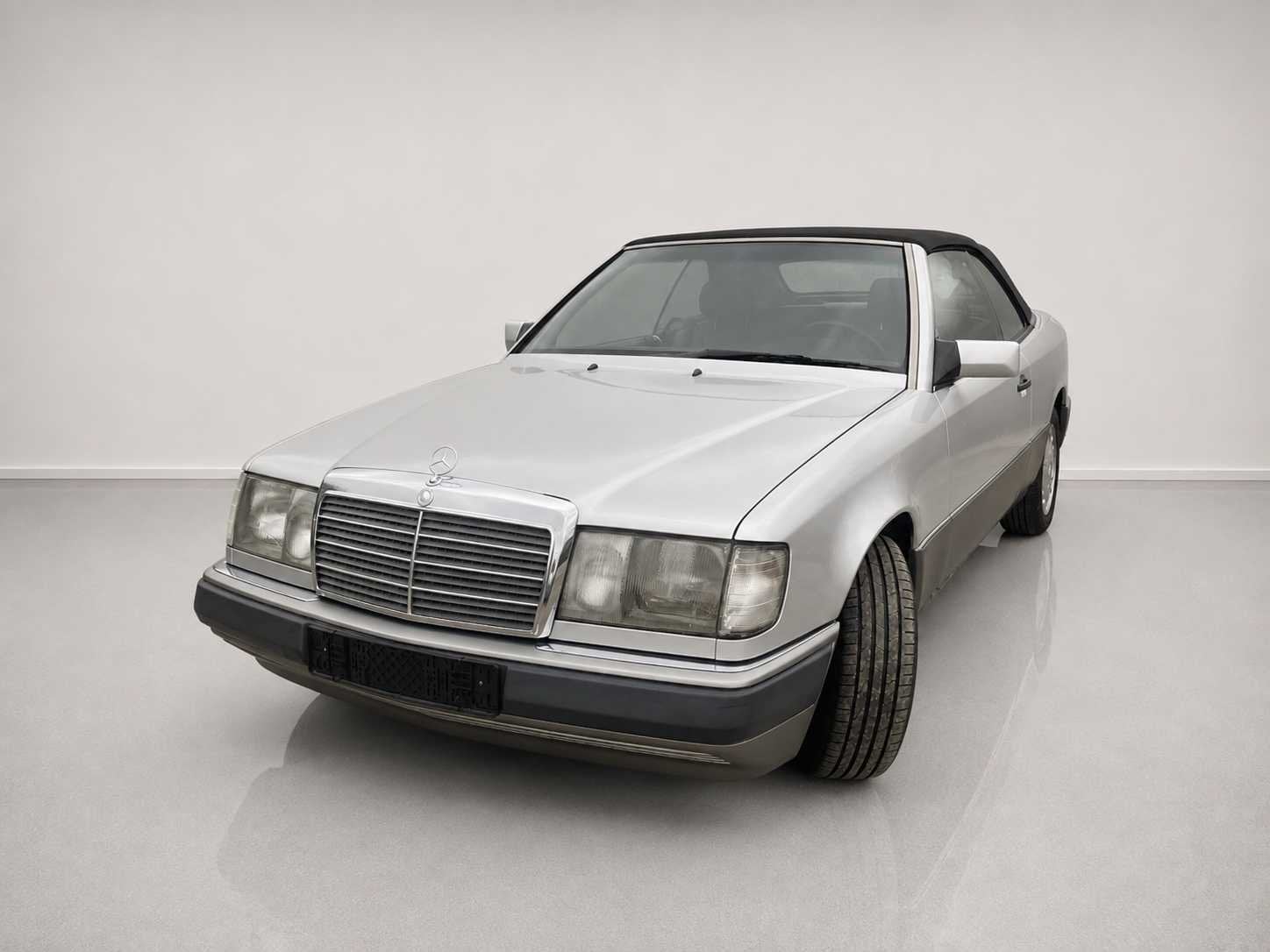 Mercedes - cabrio - 300 ce - Oldtimer, Auto's, Oldtimers, Overige carrosserieën, Mercedes-Benz, Bedrijf, Te koop