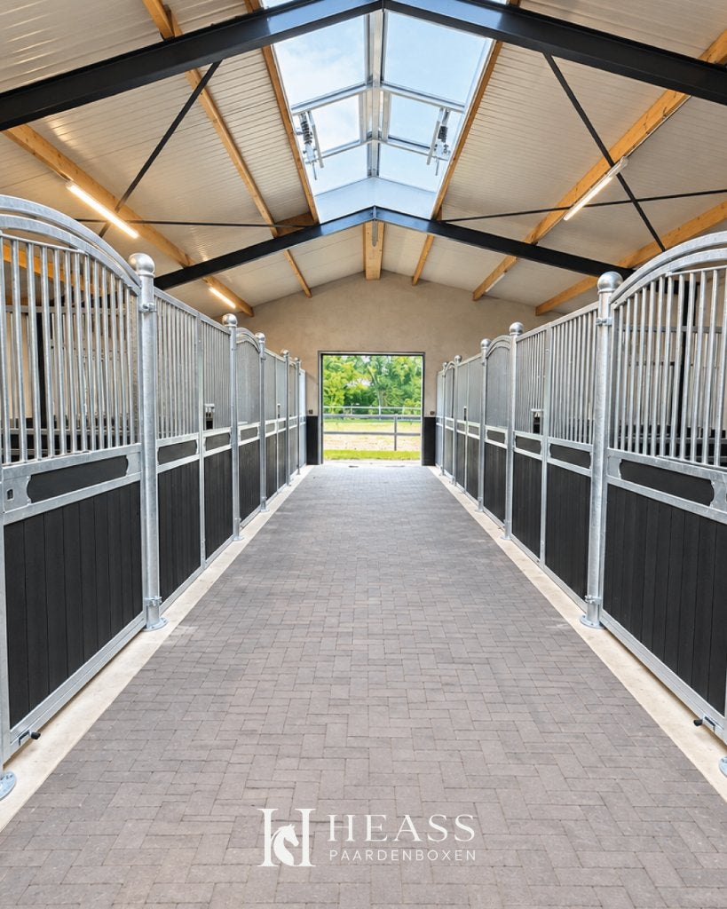 Paardenbox Voorwand Model E, Opfok, 4 paarden of pony's of meer
