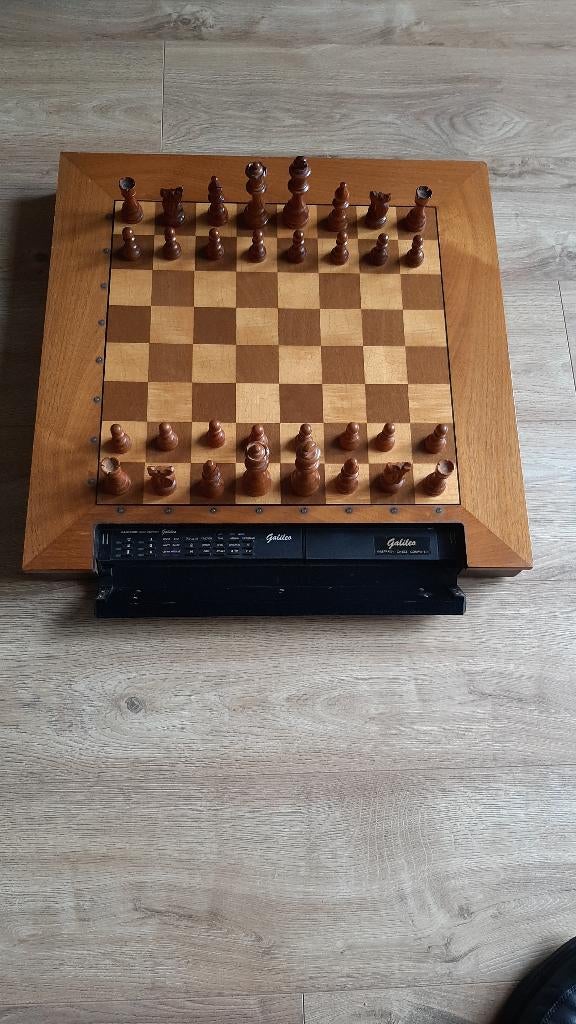 Kasparov Galileo schaakcomputer, Een of twee spelers, Ophalen, Zo goed als nieuw
