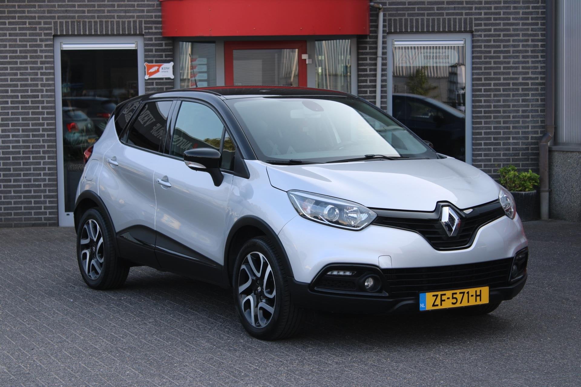 Renault Captur 0.9 TCe Dynamique Camera/Navi/Clima, Voorwielaandrijving, 898 cc, Stof, Gebruikt