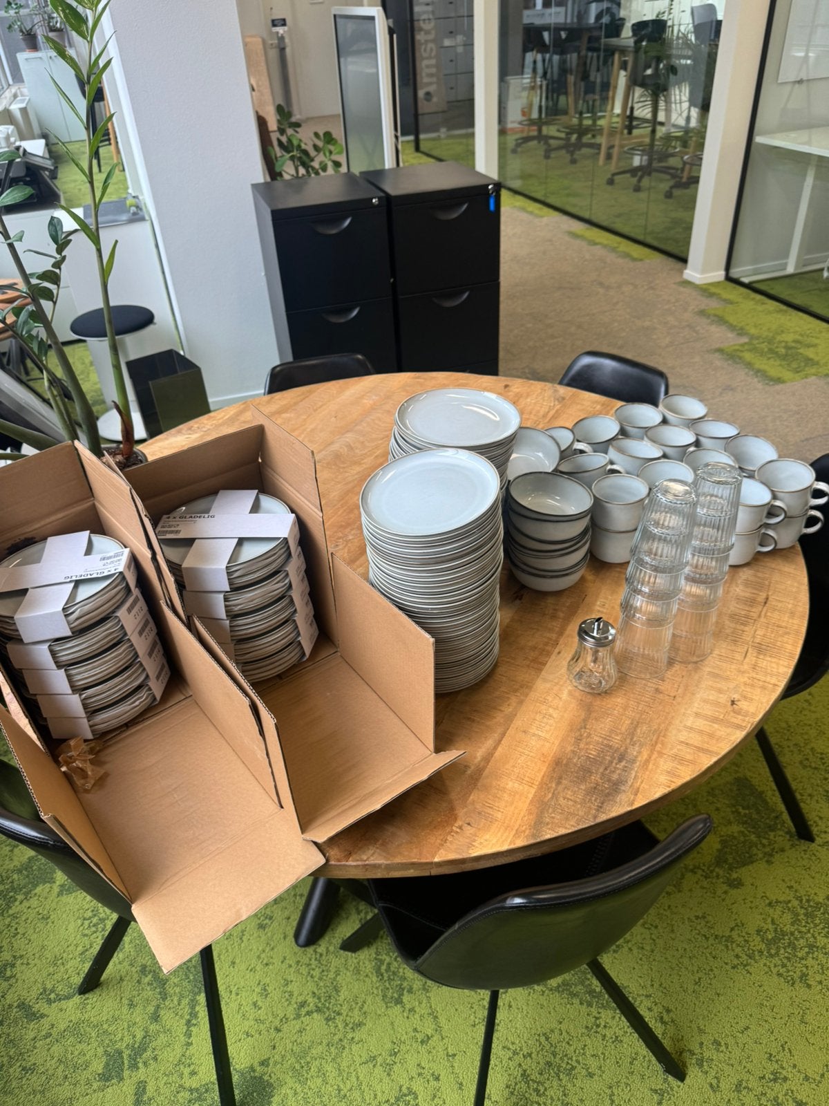 IKEA SERVIES – COMPLETE PARTIJ ️, Ophalen, Zo goed als nieuw, Bord(en), Overige stijlen