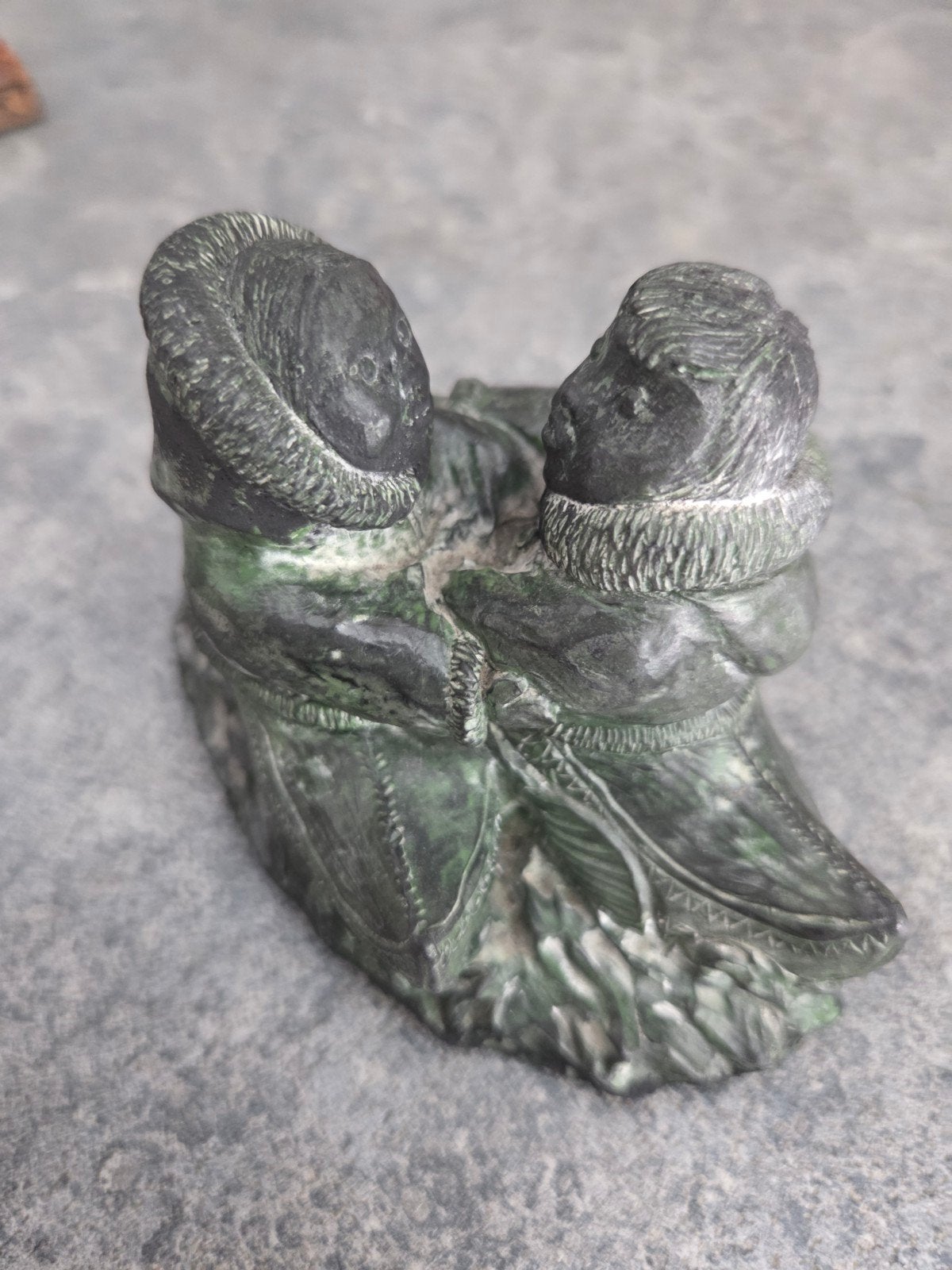 A Wolf Original Canadese Inuit sculptuur, handgemaakt, Groep mensen, Minder dan 20 cm, Handgemaakt, Ophalen of Verzenden