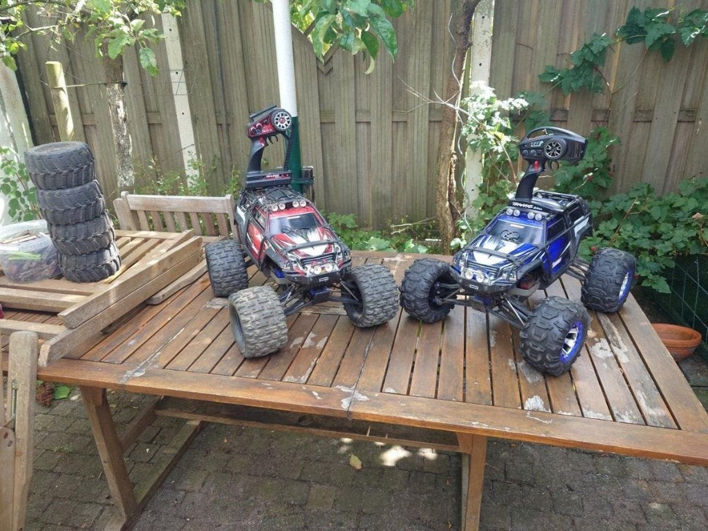 2x Traxxas Summit 18 + extra velgen en onderdelen, Hobby en Vrije tijd, Modelbouw | Radiografisch | Auto's, Ophalen of Verzenden