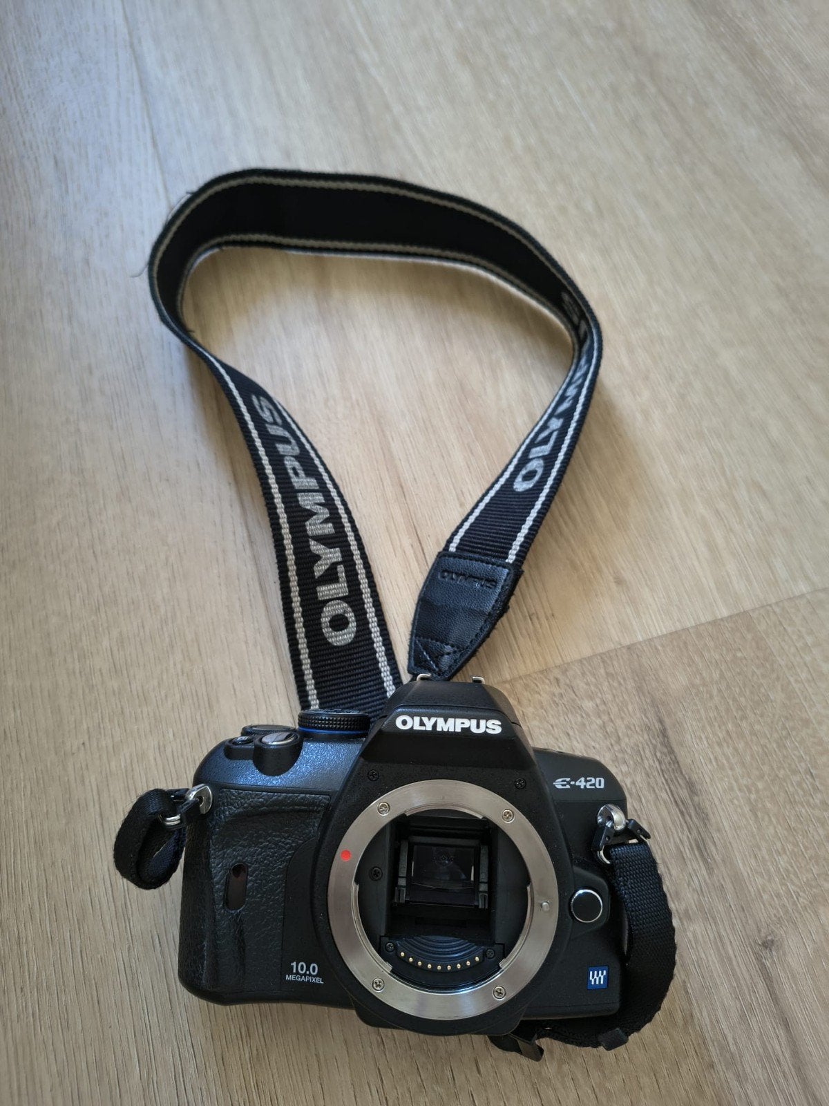Olympus E-420 DSLR Camera Kit met Accessoires, Camera, Ophalen, Zo goed als nieuw