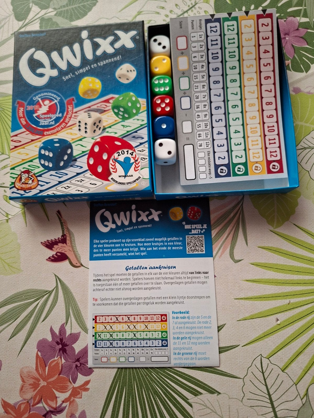 Dobbelspel Qwixx als nieuw, Ophalen of Verzenden, Zo goed als nieuw