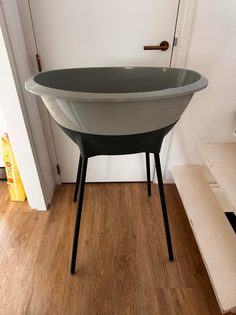 Luma Babybadje met standaard en badzitje - Groen, Kinderen en Baby's, Badjes en Verzorging, Gebruikt, Badje, Standaard, Ophalen