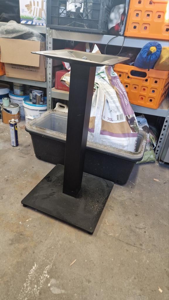 Zwarte metalen tafelonderstel, robuust en stabiel, Ophalen, Tafelpoot, Minder dan 50 cm, Gebruikt