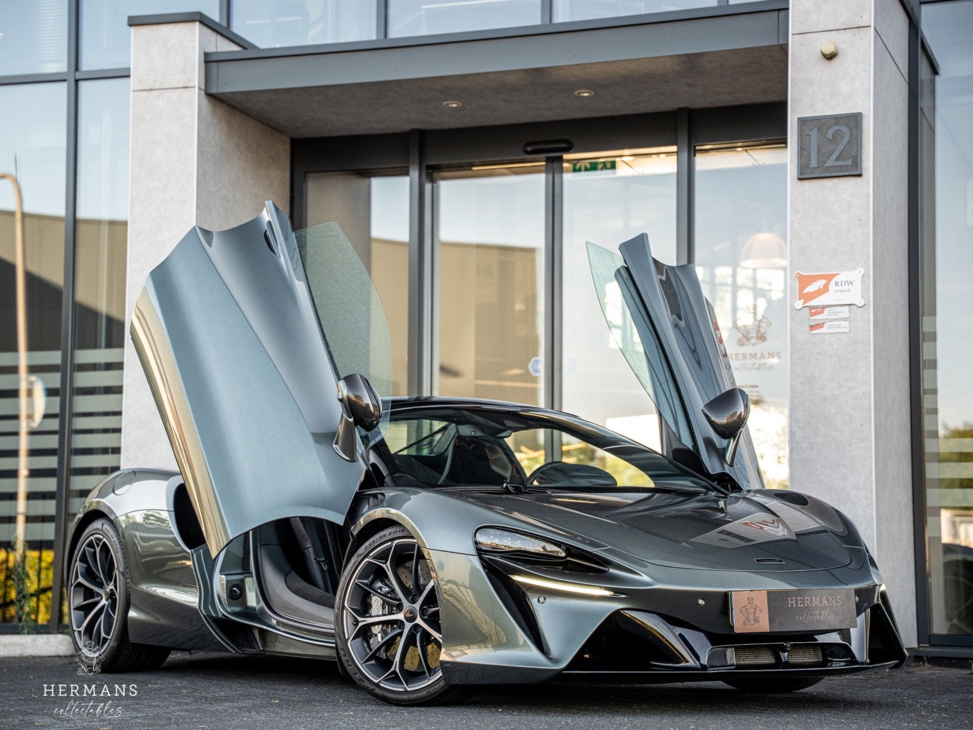 McLaren Artura 3.0 V6 Plug-in / Org NL / 1st owner / Carbon, Auto's, McLaren, Dealer onderhouden, Gebruikt, 2993 cc, 7 kWh