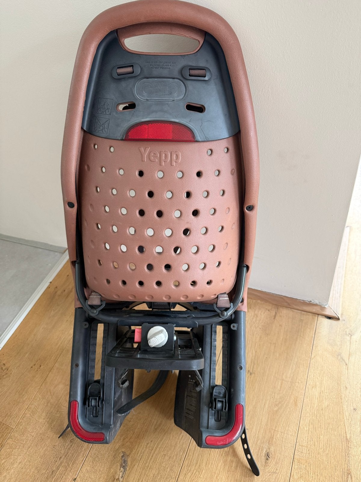 Yepp fietsstoeltje achter - bruin, Achterzitje, Ophalen, 15 t/m 25 kg, Gebruikt