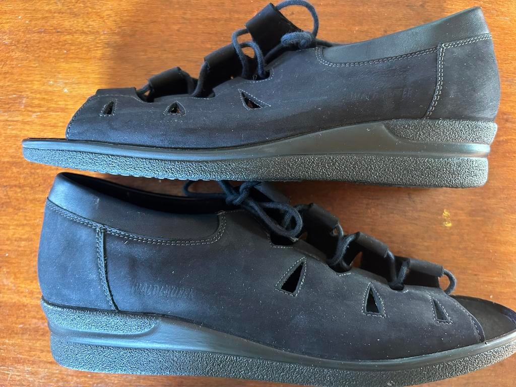 WALDLÄUFER sandalen, zwart, vetersluting, als nw. Mt. 7,5, Kleding | Dames, Schoenen, Ophalen of Verzenden, Zo goed als nieuw