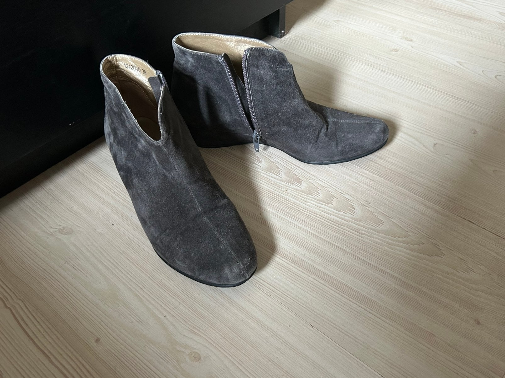 Grijze DiLauro sleehak chelsiaboots, Ophalen of Verzenden, Gedragen, Zwart
