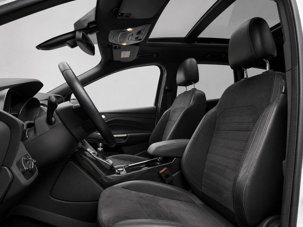 Ford Kuga 1.5 ST Line|ACC|Pano|Trekhaak|Keyless| Camera|Navi, Auto's, Ford, Euro 6, 4 cilinders, Leder en Stof, Wit