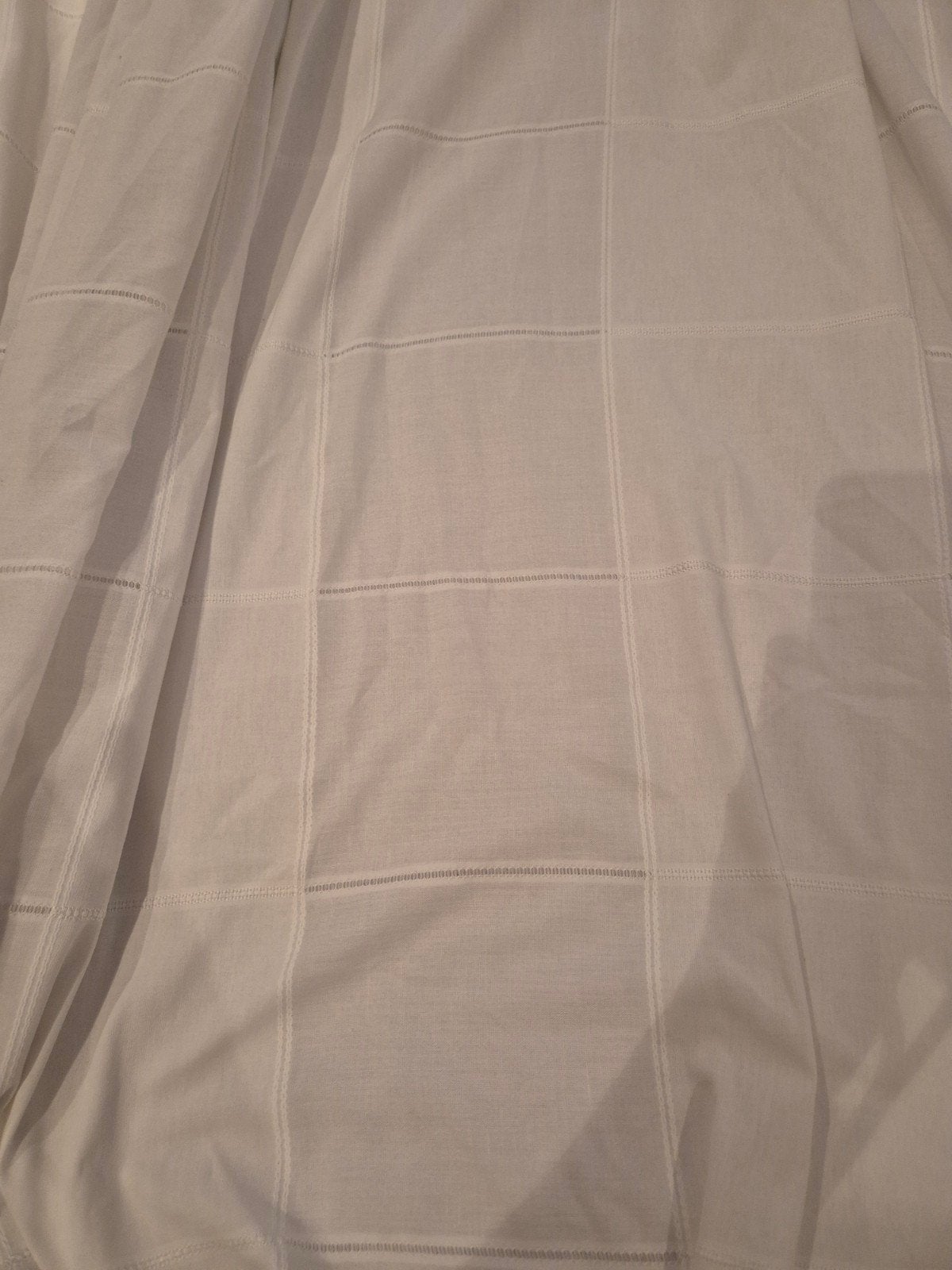 4 x 2 mtr ecru inbetween Gordijn + rustig  p.st  €15,--, Ophalen of Verzenden, Zo goed als nieuw, Crème, Modern, Klassiek, Tijdloos
