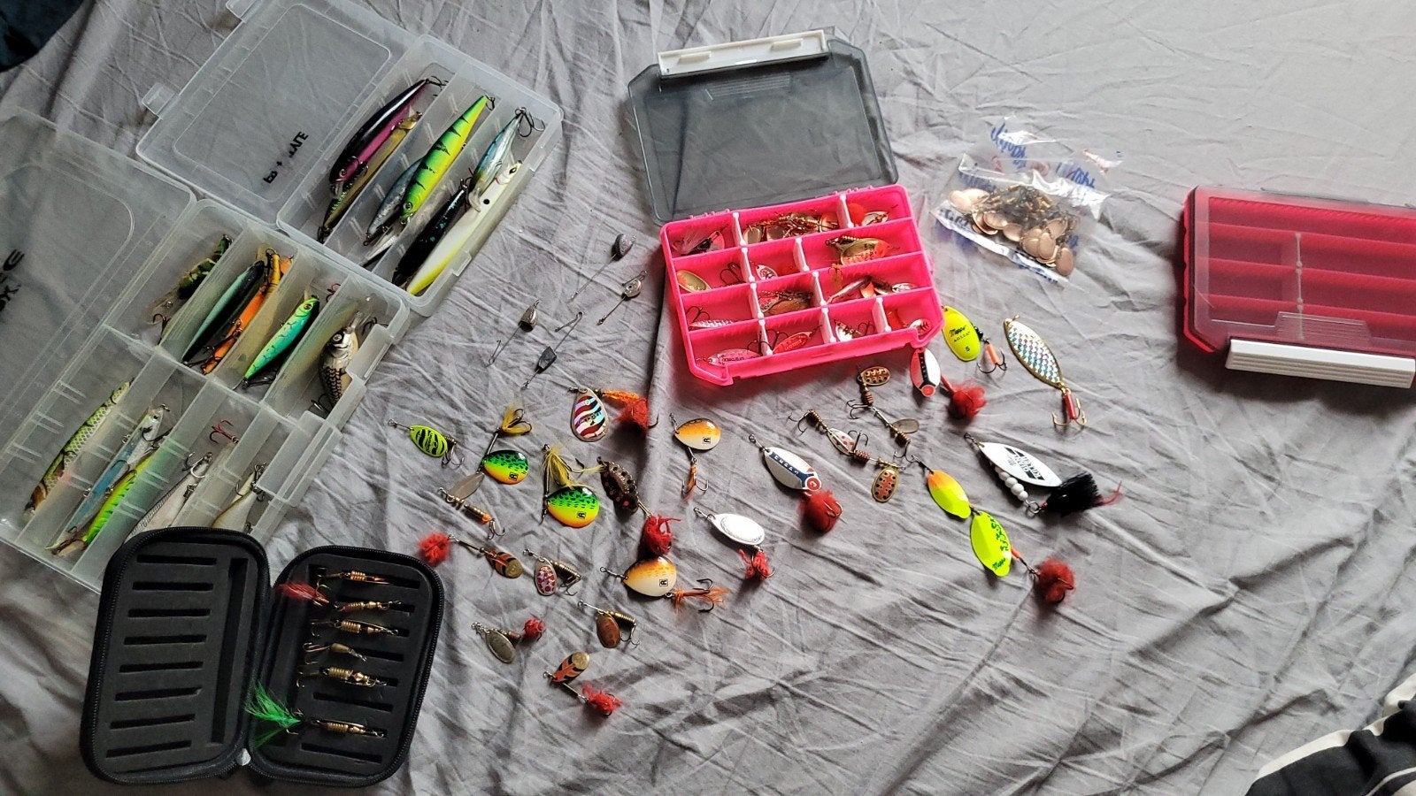 63  Spinners  22 x Pluggen, Ophalen of Verzenden