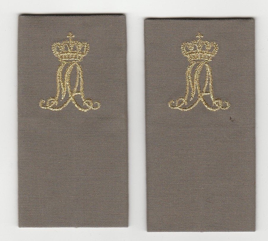set Rangen epauletten KMA Cadet in opleiding tot Officier, Verzamelen, Militaria | Algemeen, Verzenden, Landmacht, Nederland, Embleem of Badge