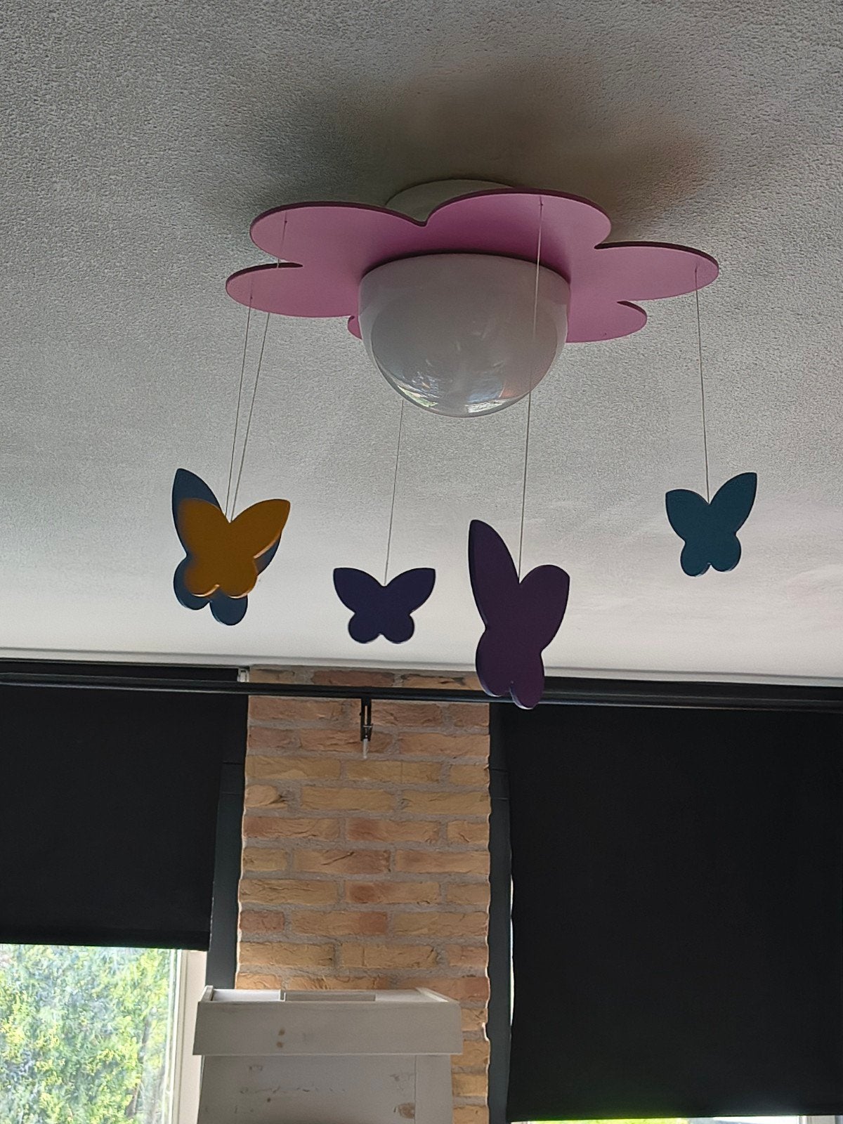 Leuke kinderlamp met vlinders - Plafondlamp, Ophalen of Verzenden, Gebruikt, Metaal, Kindvriendelijk, Speels, Vlinders