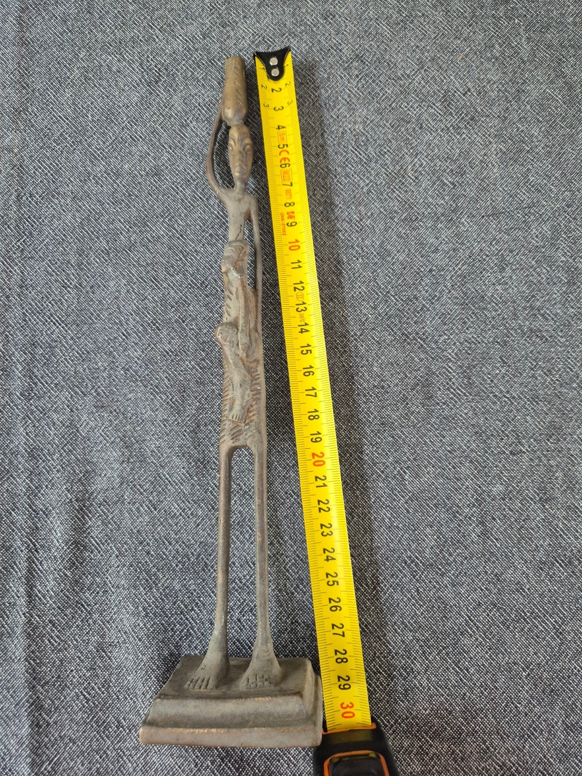 Tribale bronzen beeldje - Afrikaanse volkskunst, Antiek en Kunst, Kunst | Niet-Westerse kunst, Handgemaakt, Bruin, Afrika, Ophalen of Verzenden