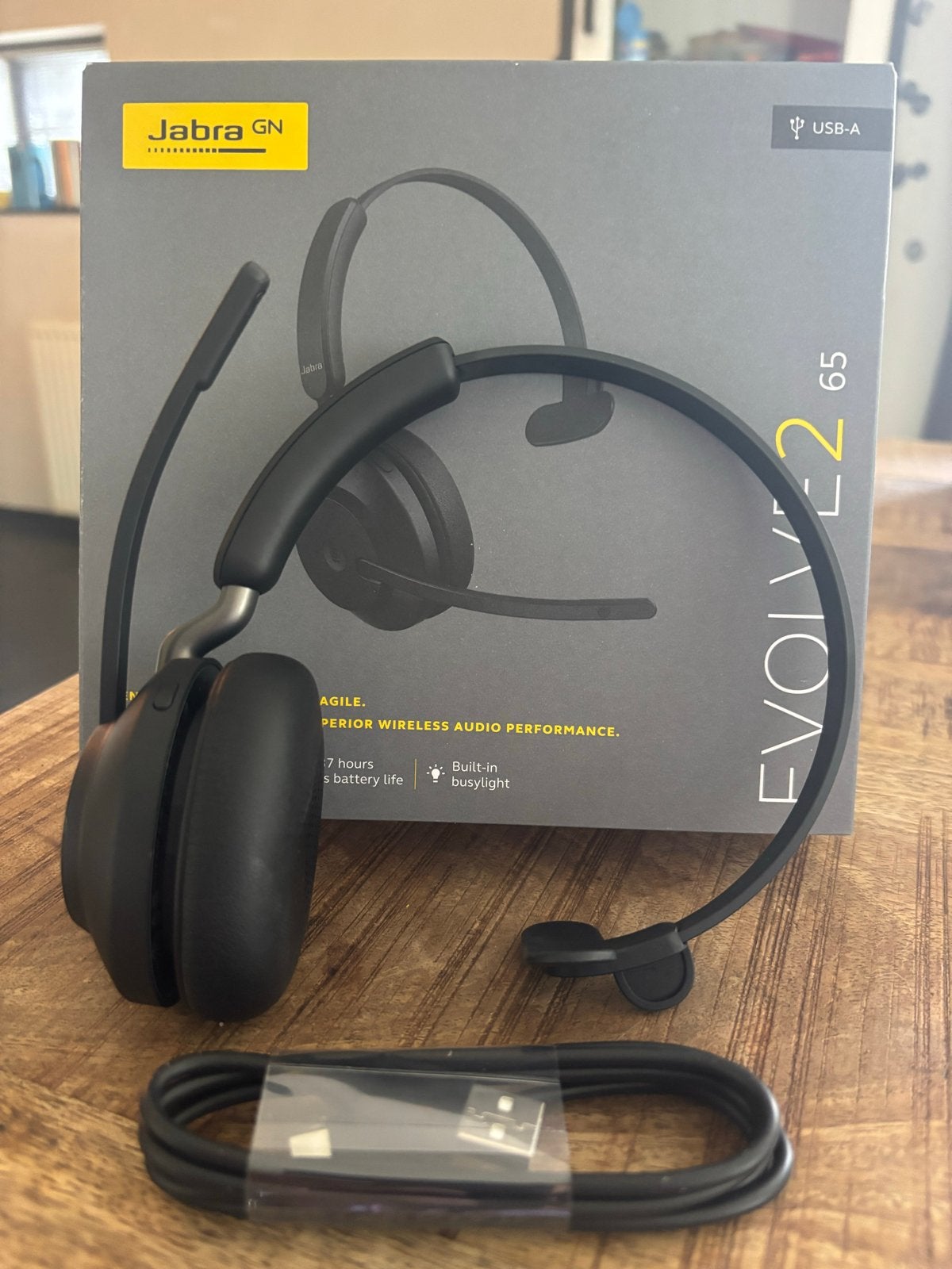 Jabra Evolve2 65 USB-A Mono Headset met Oplaadstation