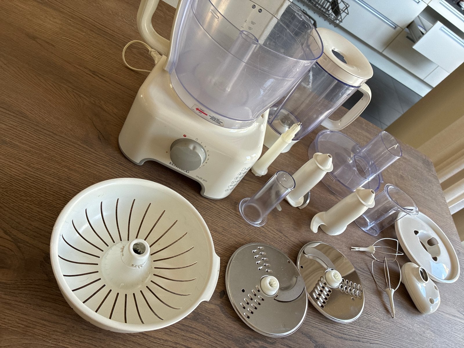 Kenwood Multi Pro Foodprocessor met diverse accessoires, Ophalen, Gebruikt, 3 snelheden of meer, 2 tot 3 liter