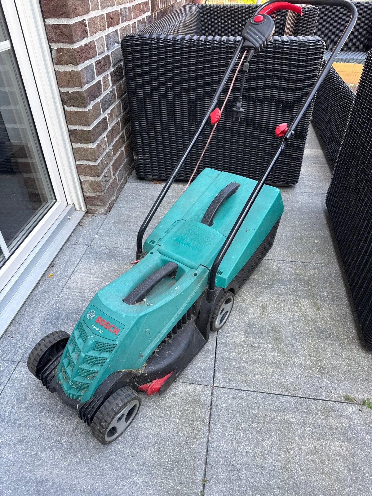 Bosch Rotak 32 Elektrische Grasmaaier, Ophalen, Cirkelmaaier, Gebruikt, Elektrische grasmaaier