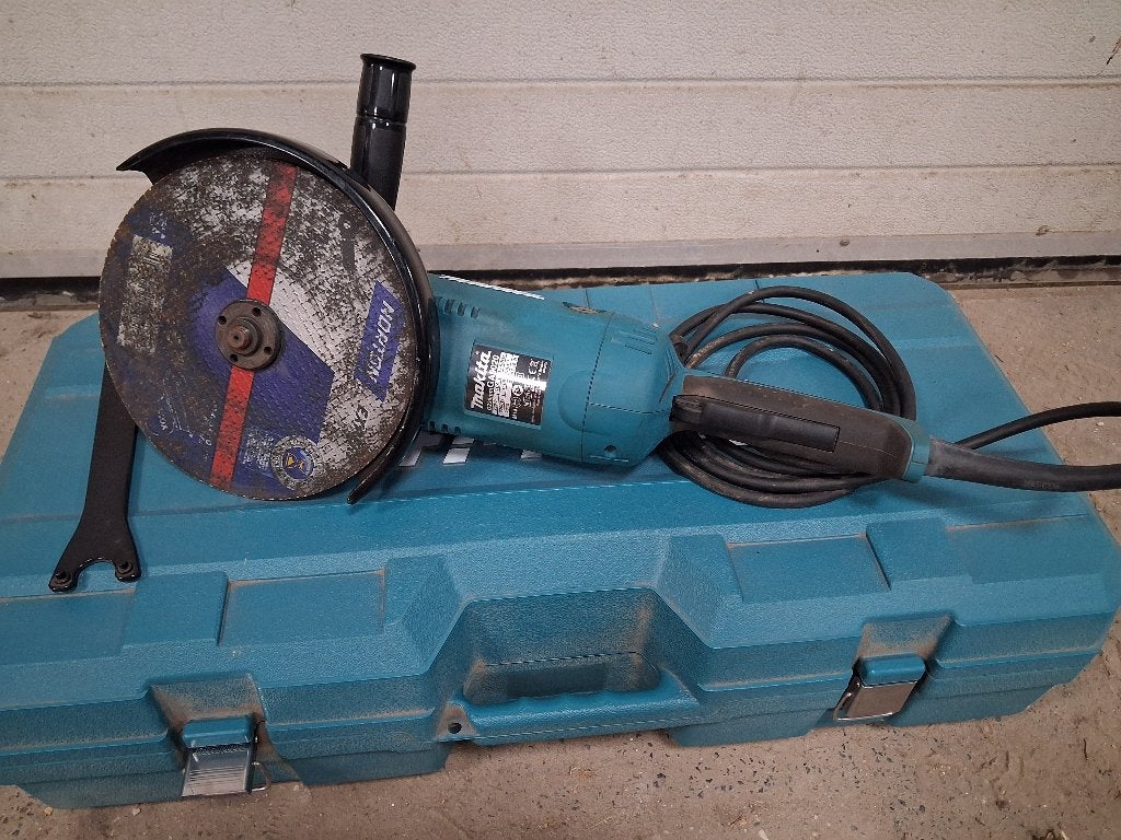 Makita haakse slijper, Ophalen, Zo goed als nieuw, 1000 watt of meer, Haakse handslijpmachine