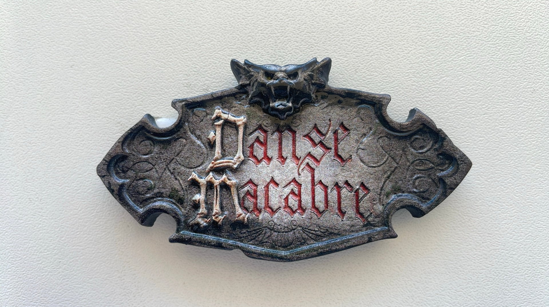 Efteling Magneet Danse Macabre, Ophalen of Verzenden, Zo goed als nieuw, Button of Speldje