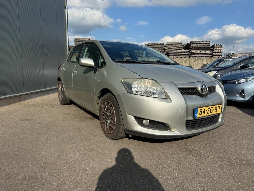 Toyota Auris 1.4-16V Sol CLIMA AIRCO / TREKHAAK / NAP !, Auto's, 450 kg, 4 cilinders, Automatische klimaatregeling, Bedrijf
