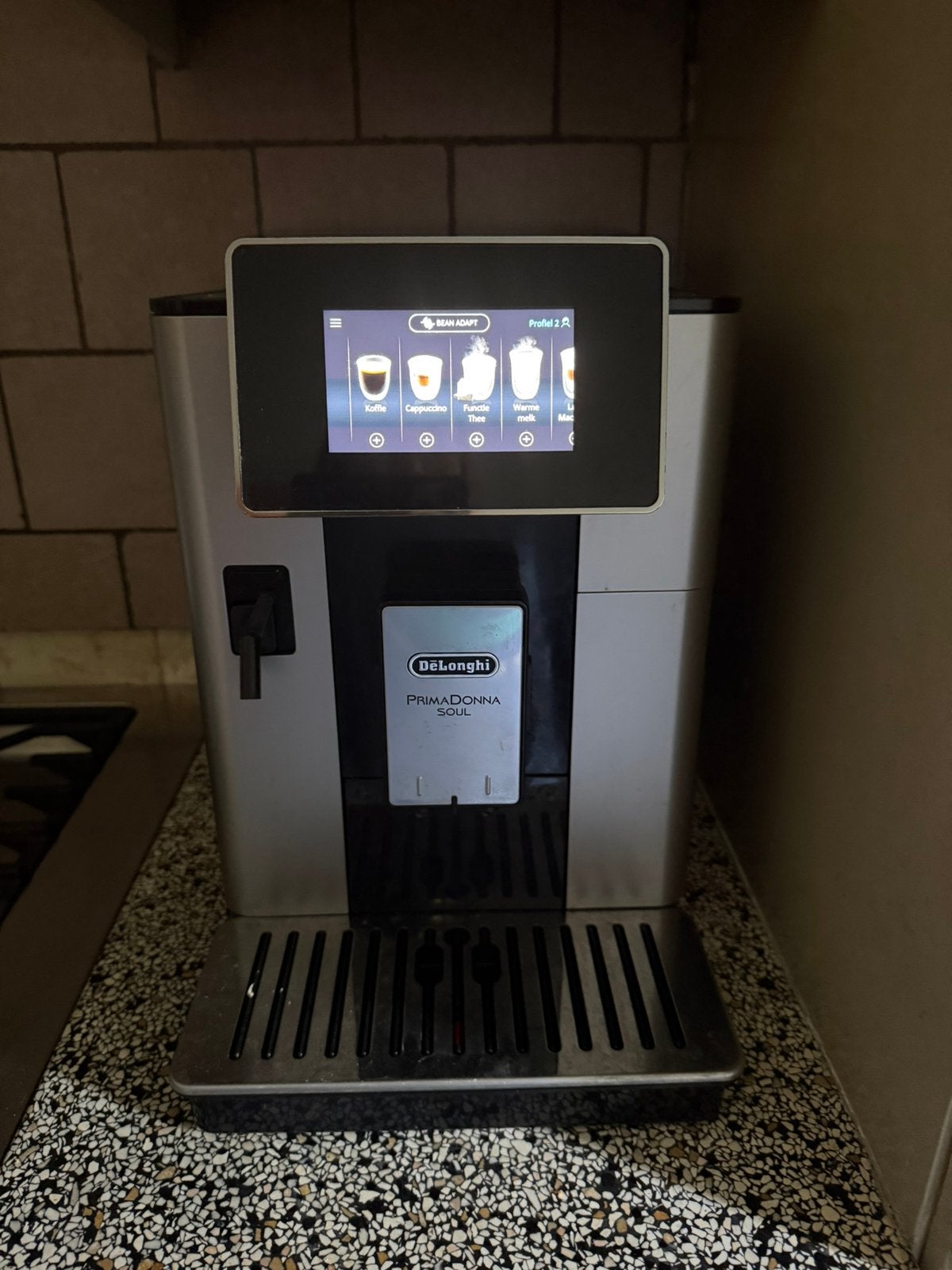 De'Longhi PrimaDonna Soul ECAM610.75.MB Volautomaat, Ophalen, Afneembaar waterreservoir, Gebruikt, 10 kopjes of meer