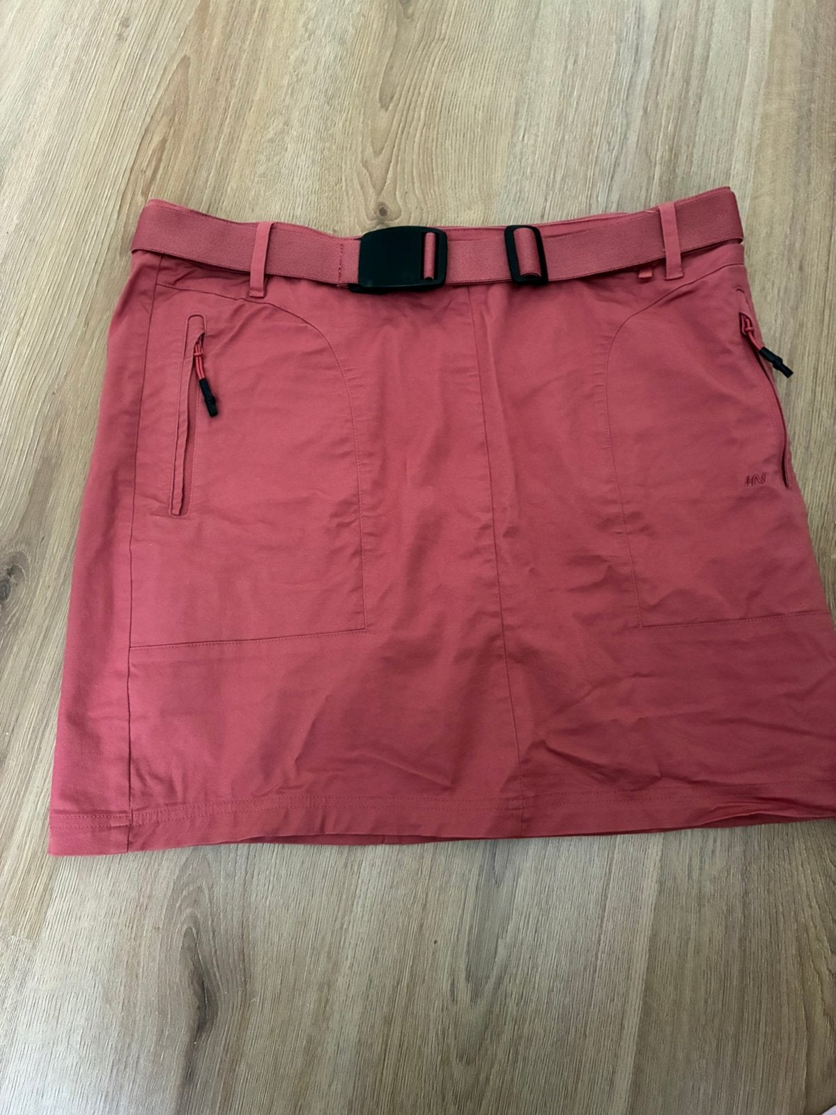 Rode skort (broek en rok in één) van Human Nature, maat L, Verzenden, Maat 42/44 (L), Zo goed als nieuw, Human Nature
