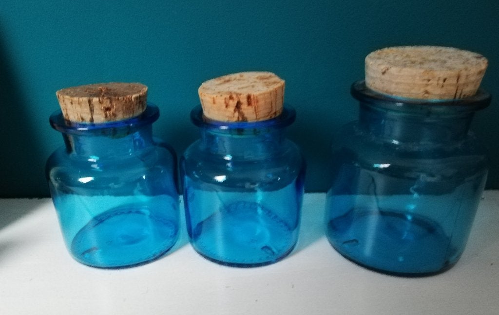3 blauwe glazen vintage potten met kurk, Ophalen of Verzenden, Huis en Inrichting