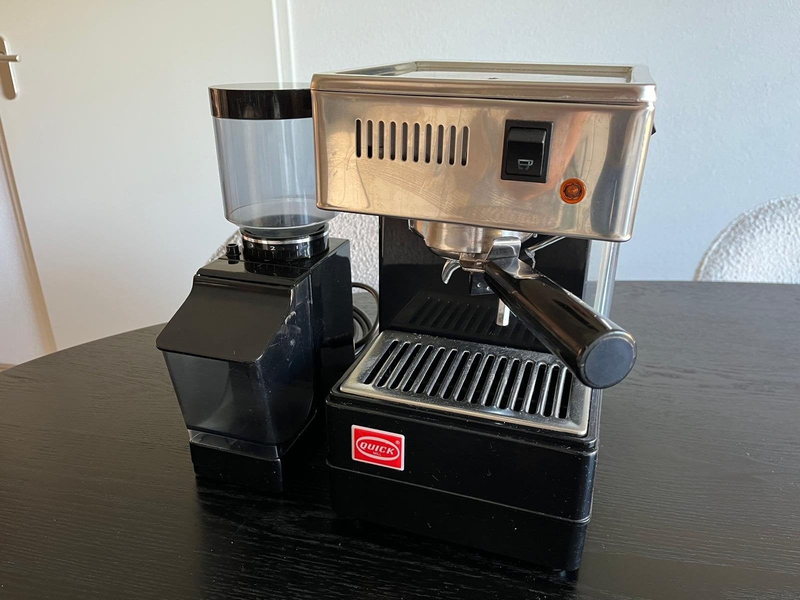 Quickmill 820 (met ingebouwde OPV kit!) + 031, Witgoed en Apparatuur, Ophalen, Gebruikt, Espresso apparaat, Afneembaar waterreservoir