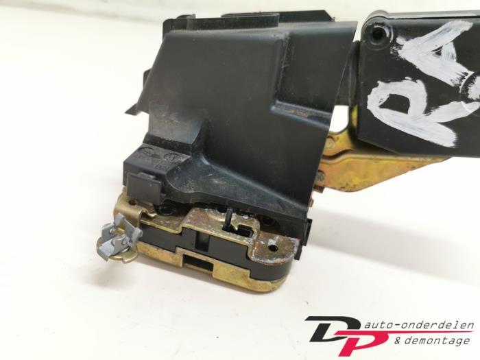 Deurslot Mechaniek 4Deurs rechts-achter van een Mitsubishi C, Gebruikt, -, -, Ophalen of Verzenden