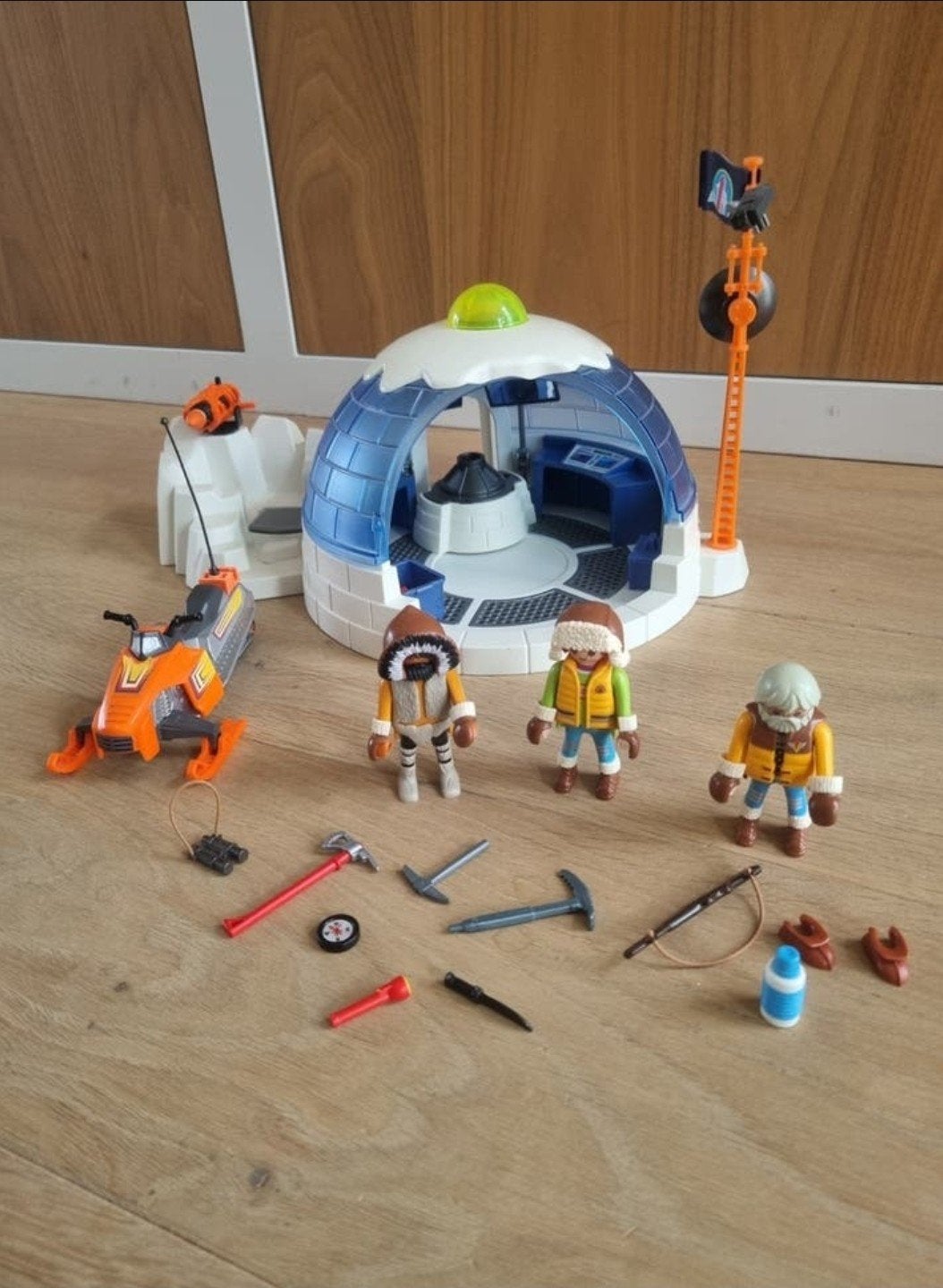 Playmobil Arctische expeditie set met iglo en sneeuwscooter, Kinderen en Baby's, Gebouw, Complete set, Ophalen of Verzenden, Zo goed als nieuw