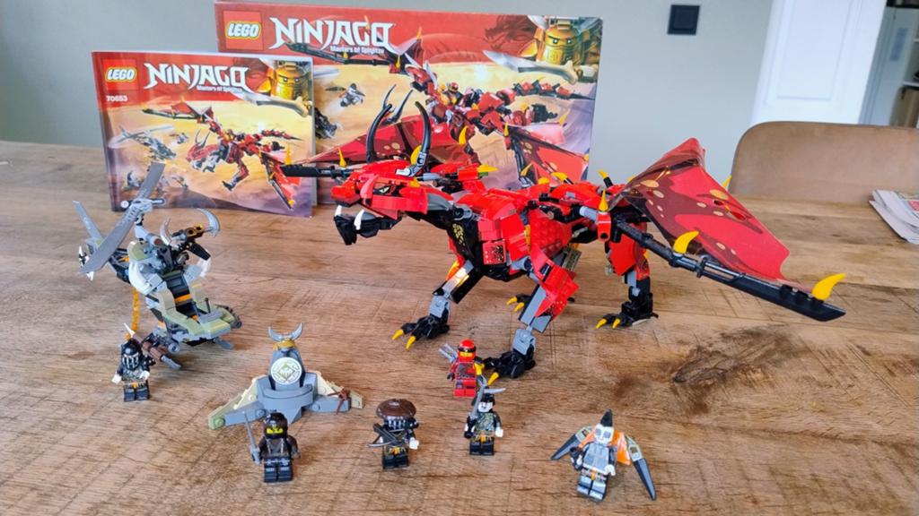 Lego Ninjago 70653 Drakenjager compleet met doos en boekje, Lego, Ophalen of Verzenden, Zo goed als nieuw, Ninjago