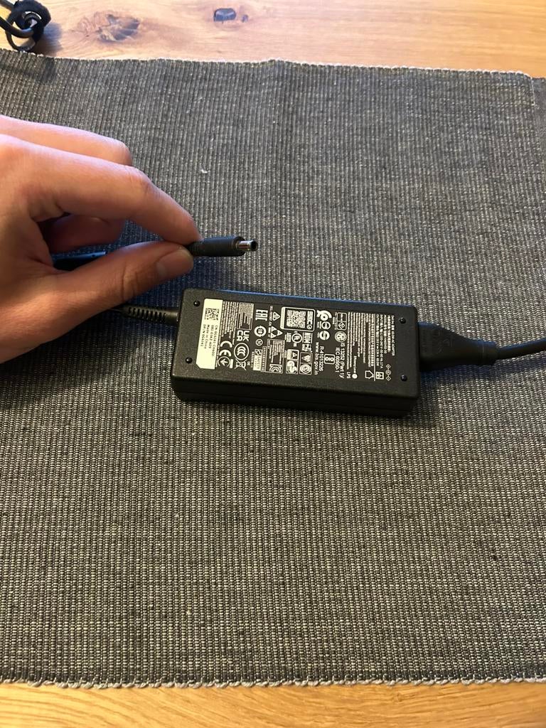 Dell adapter/ oplader 65Watt, Ophalen of Verzenden, Zo goed als nieuw