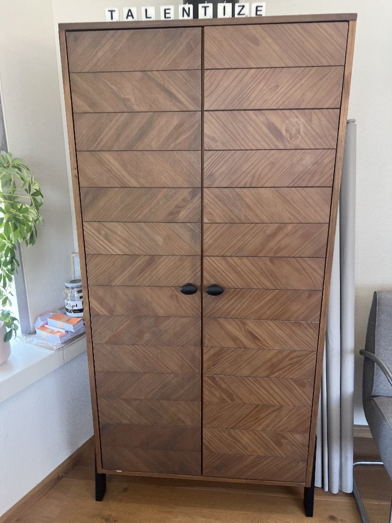 Houten kast, visgraat patroon, Ophalen