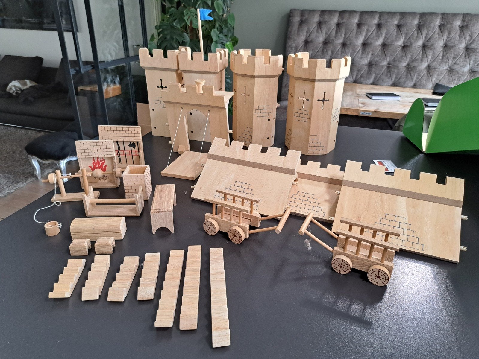 Houten Middeleeuws Kasteel met Ridders en Katapult, Kinderen en Baby's, Speelgoed | Houten speelgoed, Ophalen, Zo goed als nieuw