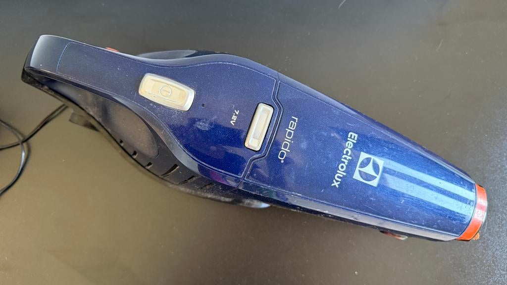 Electrolux Rapido handstofzuiger draadloos, Watersport en Boten, Ophalen, YBS, Zo goed als nieuw, Hoorn