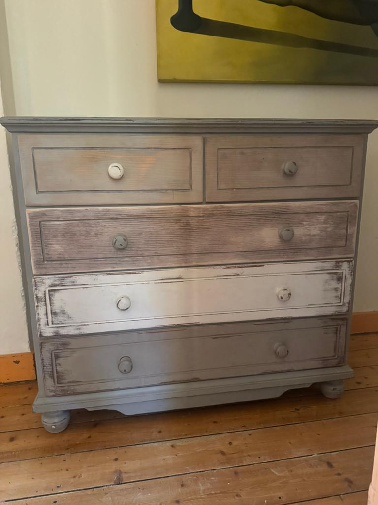 Houten ladekast commode, Huis en Inrichting, Kasten | Ladekasten, Ophalen, 100 tot 150 cm, Zo goed als nieuw, 3 of 4 laden