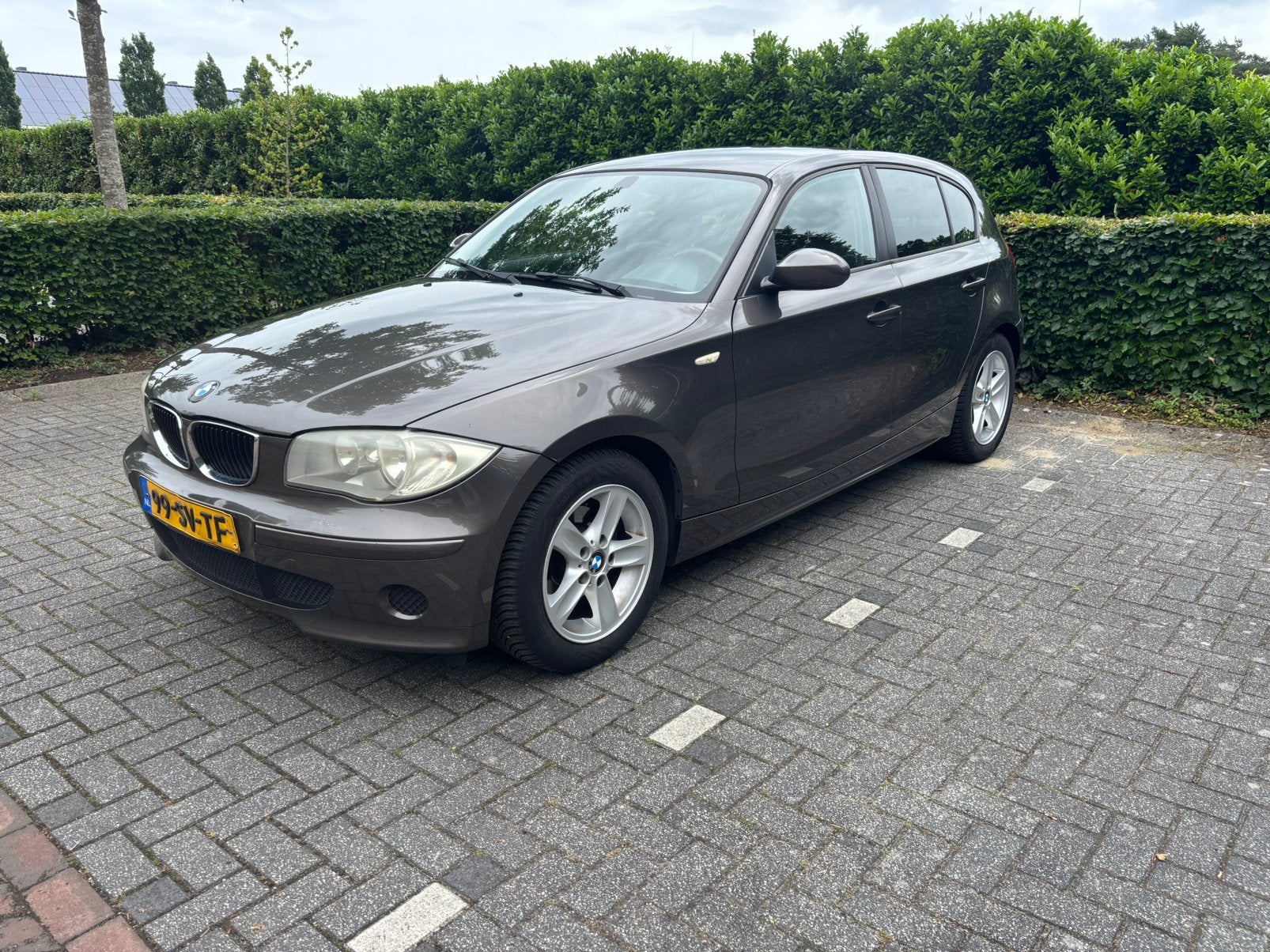 BMW 1-Serie 1.6 116I 2006 Bruin, 1596 cc, Achterwielaandrijving, 4 cilinders, Bruin