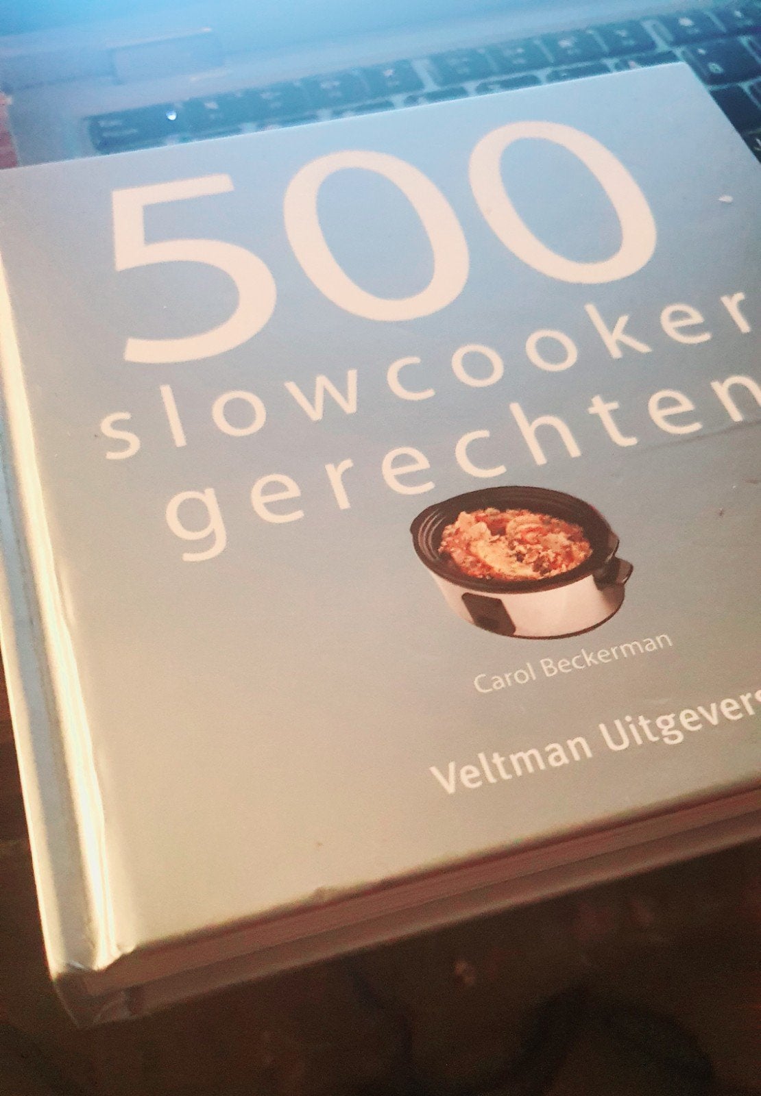 500 Slowcooker Gerechten - Carol Beckerman, Hoofdgerechten, Ophalen of Verzenden, Zo goed als nieuw, Gezond koken