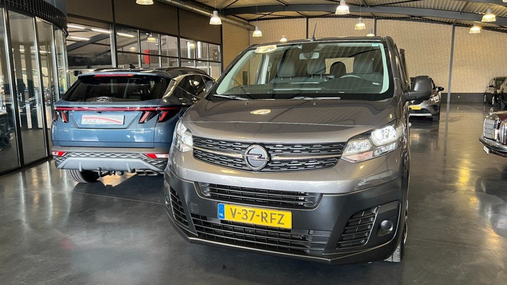 Opel VIVARO 2.0 Dubbelcabine 6 persoons 1e Eigenaar, Huisgarantie, Met garantie (alle), Bedrijf, Zilver of Grijs